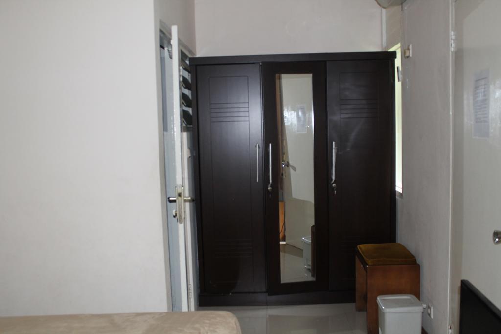 Gondia Guesthouse Yakarta Habitación foto