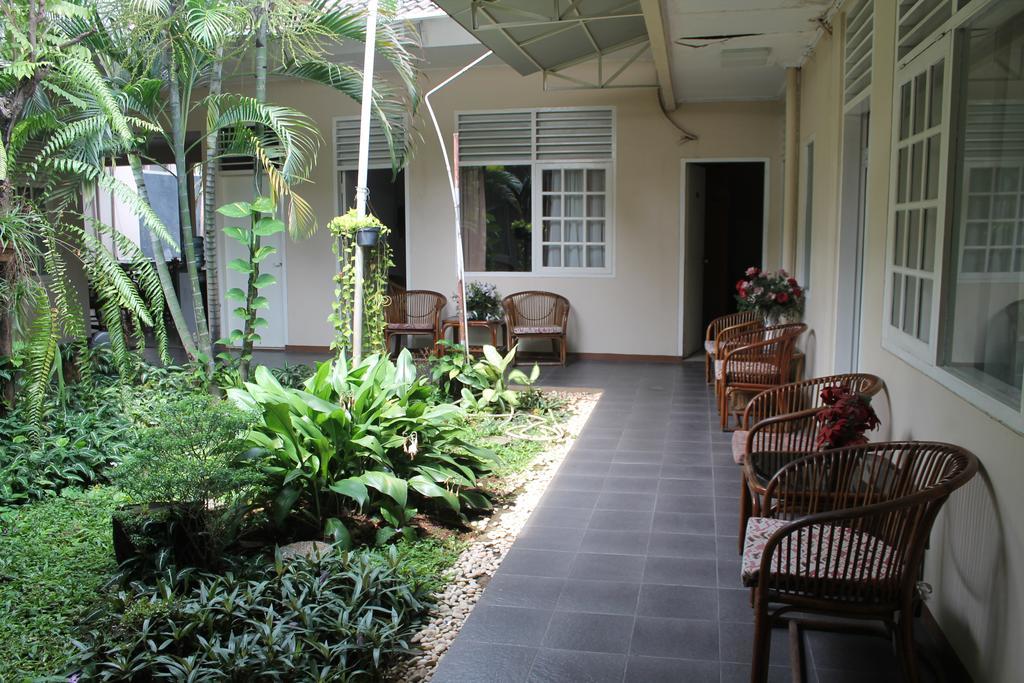 Gondia Guesthouse Yakarta Exterior foto