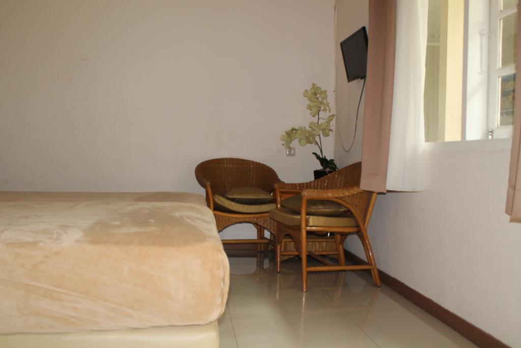 Gondia Guesthouse Yakarta Habitación foto